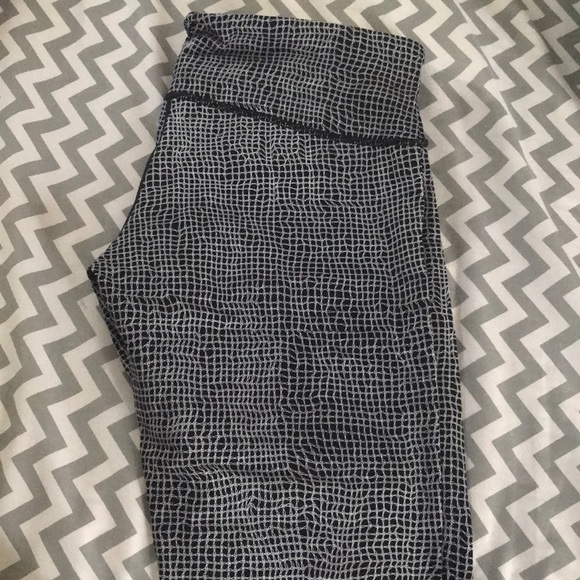 lululemon athletica Pants - Size 10 Lululemon printed leggings